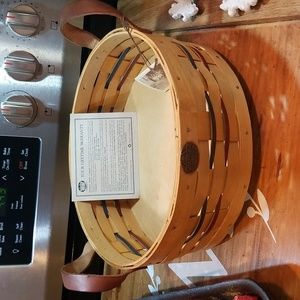 Peterboro lazy susan basket EUC
